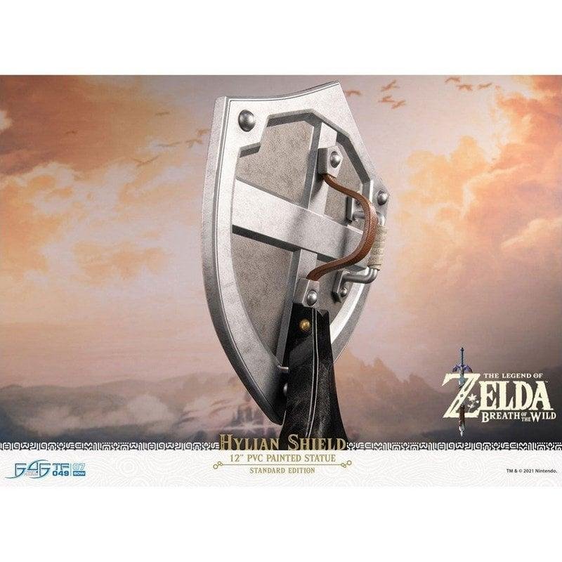 Detalle 2 de First 4 Figures: Estatua The Legend of Zelda Breath of the Wild Hylian Shield de 29 cm