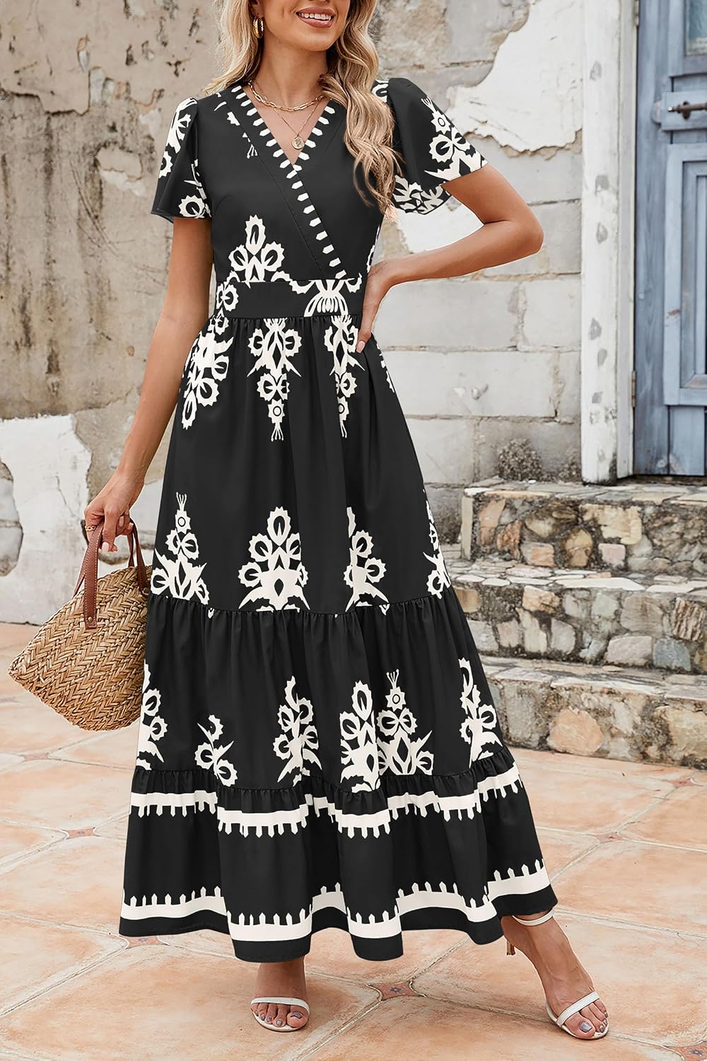 Detalle de PRETTYGARDEN V-Neck Boho Maxi Dress for Women (Tiered Floral with Pockets, Bell Sleeves)