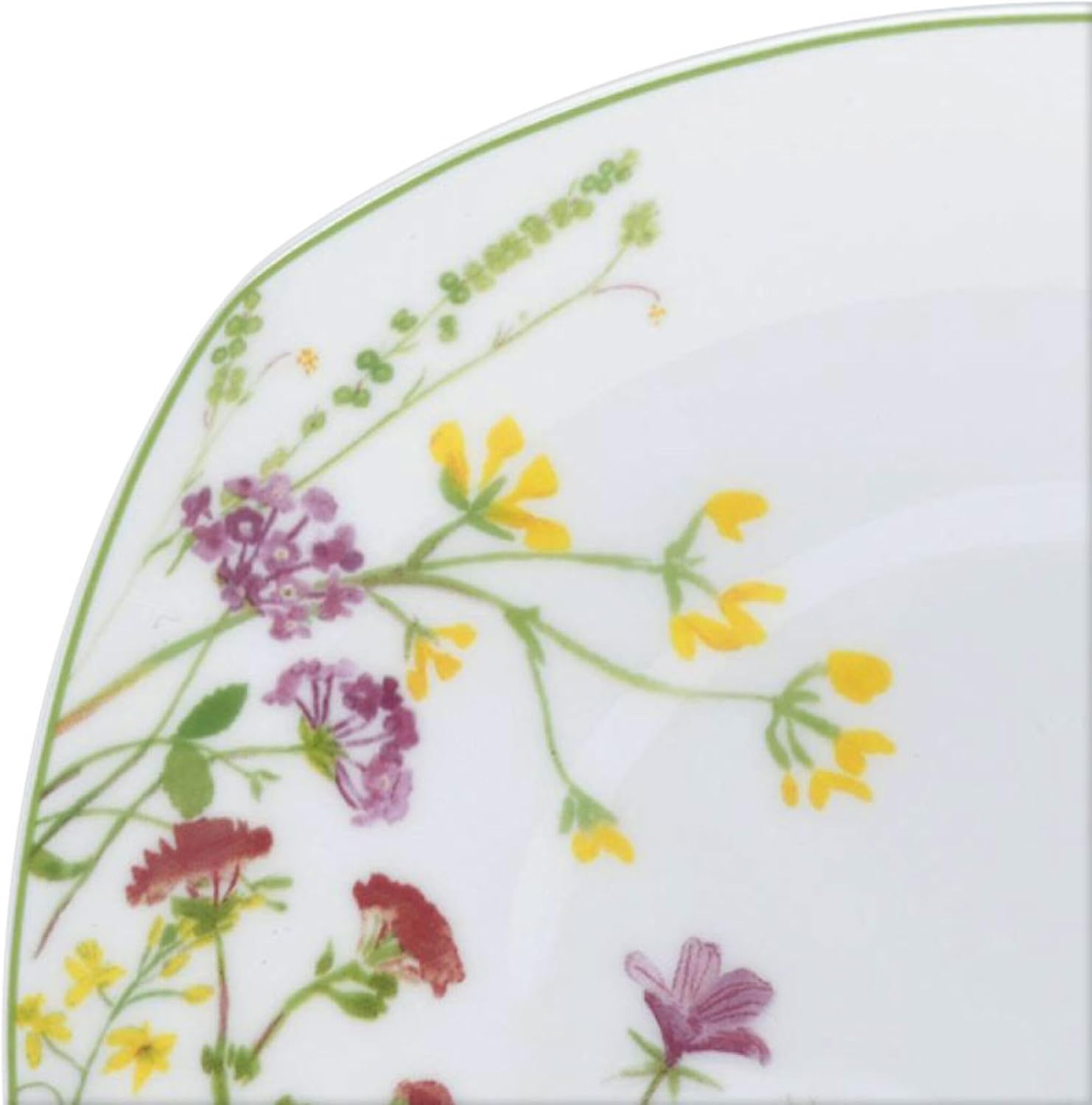 Detalle 2 de Mikasa Wildflower Garden 16-Piece Bone China Dinnerware Set for 4