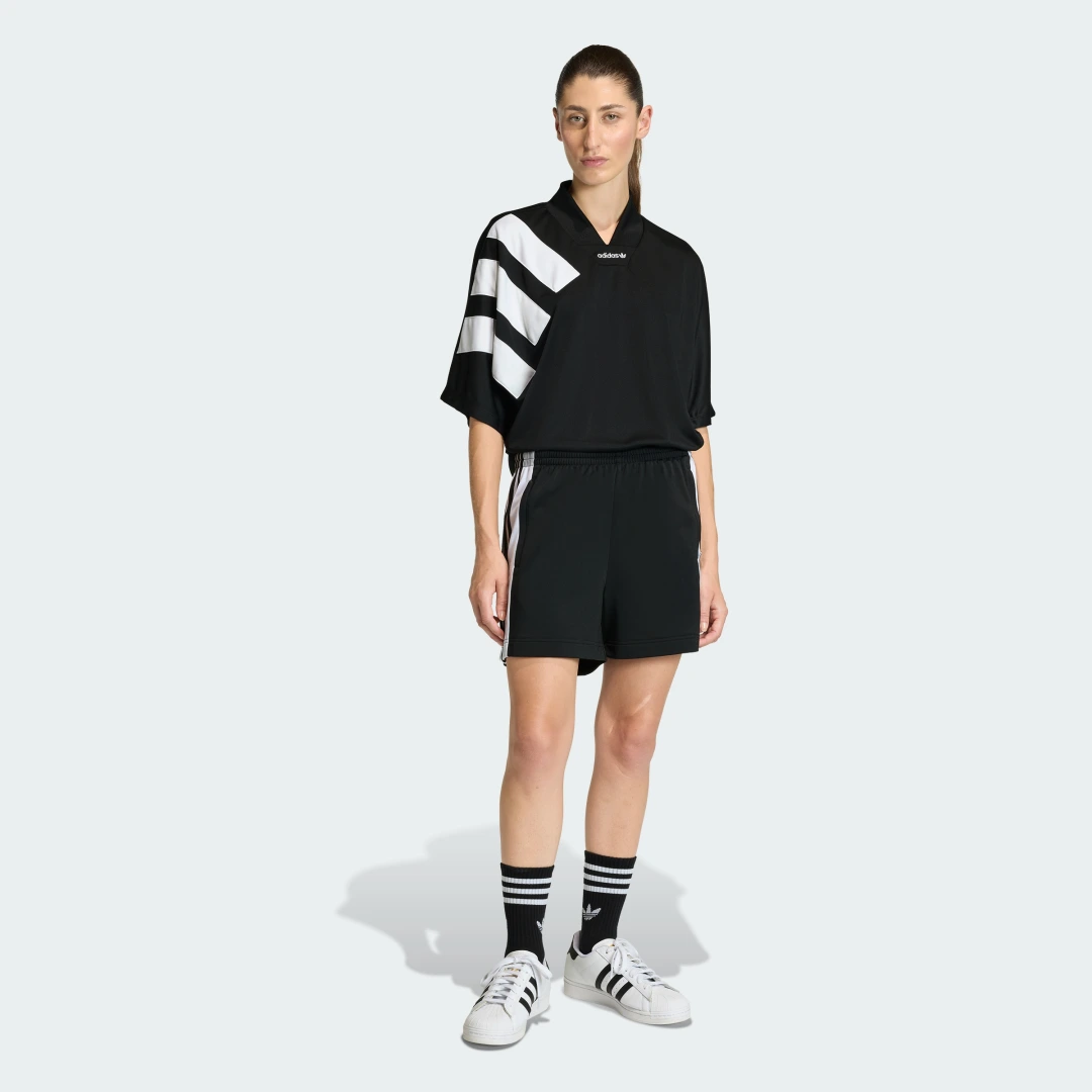 Detalle de Pantalón corto Adibreak de Adidas—negro, para entrenos casuales