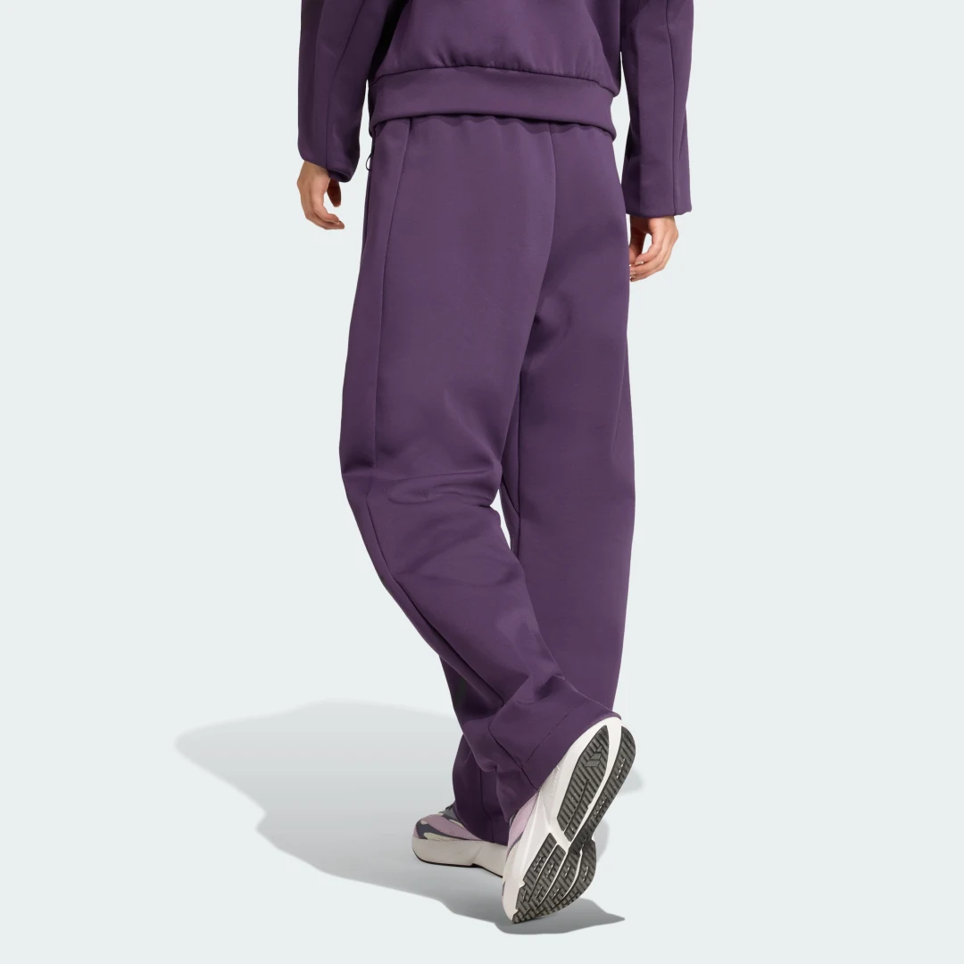 Detalle 2 de Adidas Z.N.E. Barrel Pantalón violeta