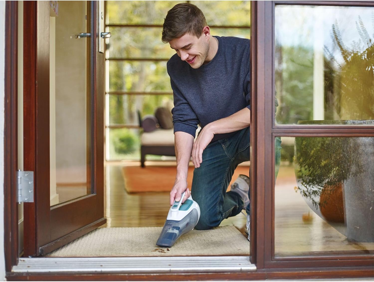 Thumbnail 5 de BLACK+DECKER dustbuster HHVI315JO42 Cordless Handheld Vacuum (Wide Mouth, Rechargeable)
