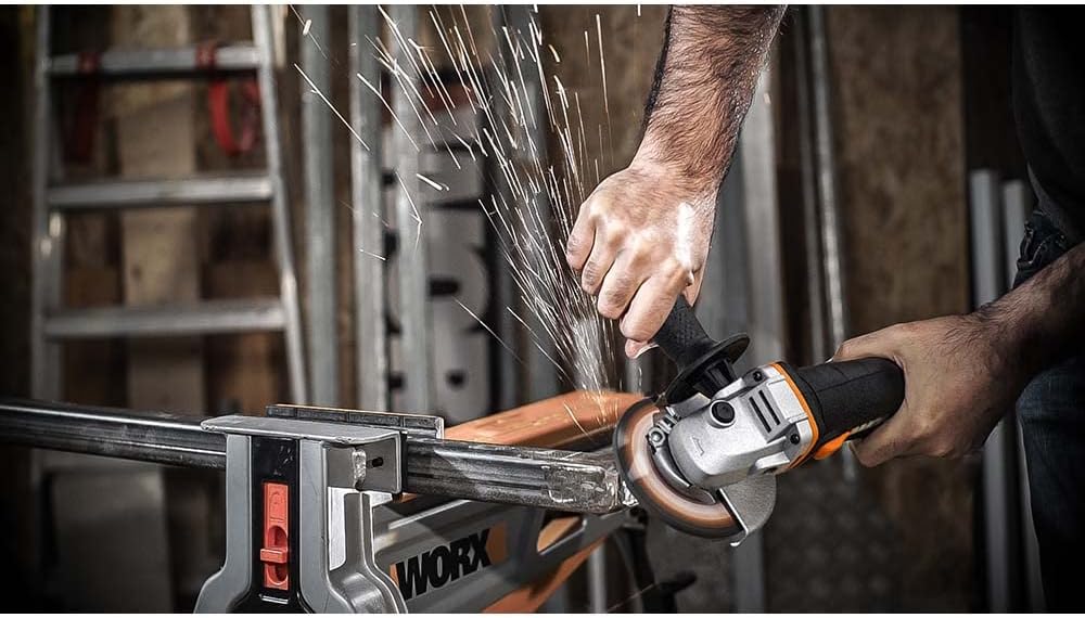 Detalle 2 de WORX WX800.9 smerigliatrice angolare a batteria 20V (solo corpo macchina) con impugnatura antivibrazione