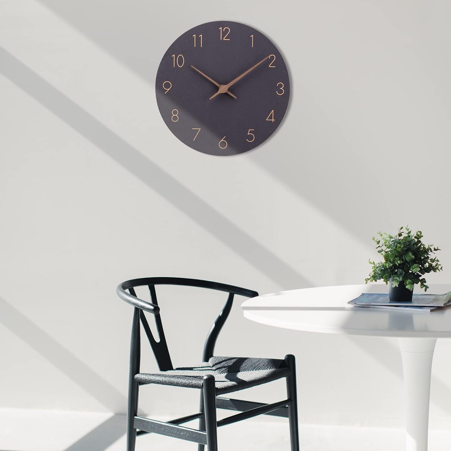 Detalle de ACCSHINE 9939332 houten wandklok 30 cm, zwart en stil