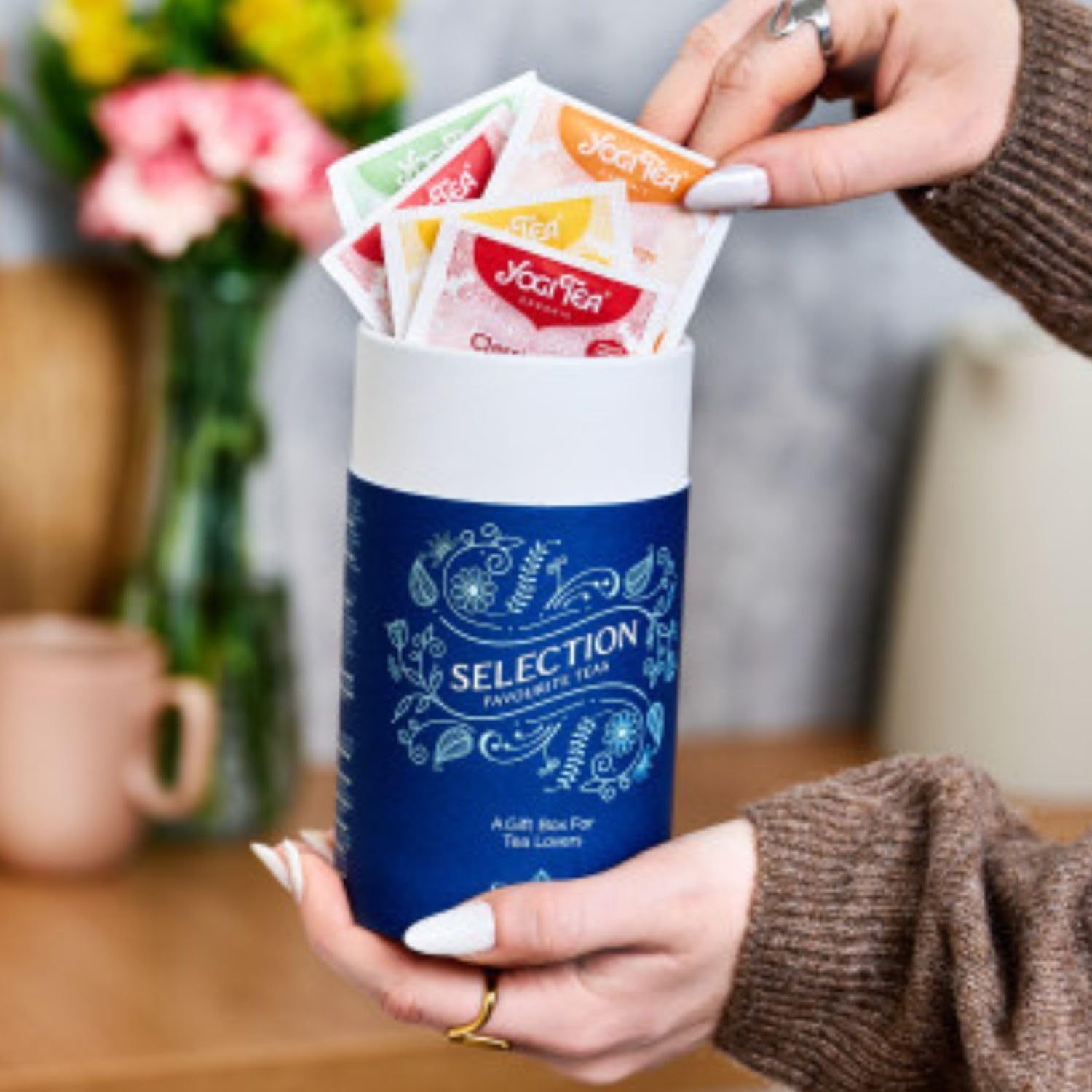 Detalle de YOGI TEA Coffret Découverte 30 sachets – assortiment bio de 5 infusions ayurvédiques