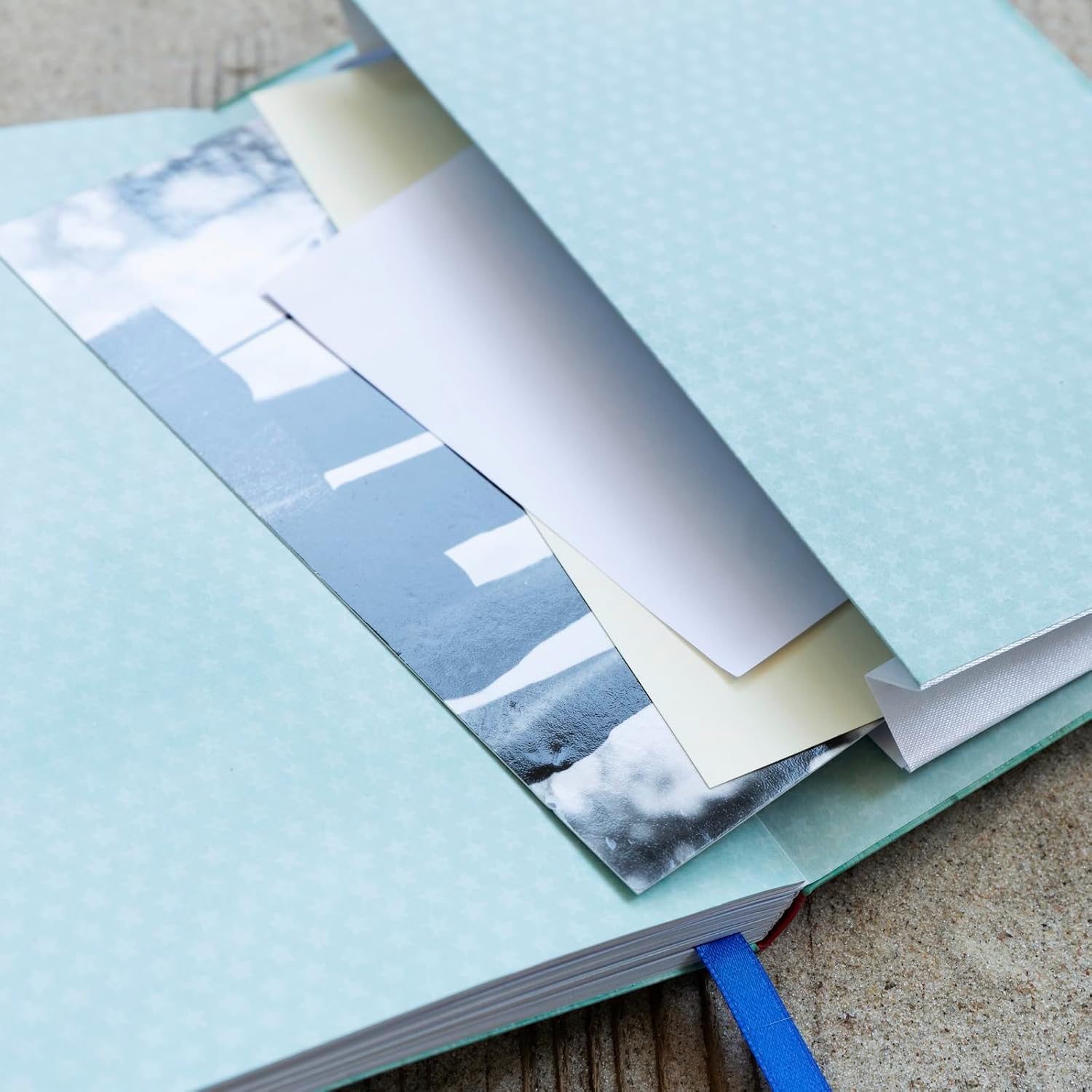Detalle 1 de Groh Verlag Reisedagbok (karta), resejournal i formatet 12,5 × 1,1 × 17,7 cm