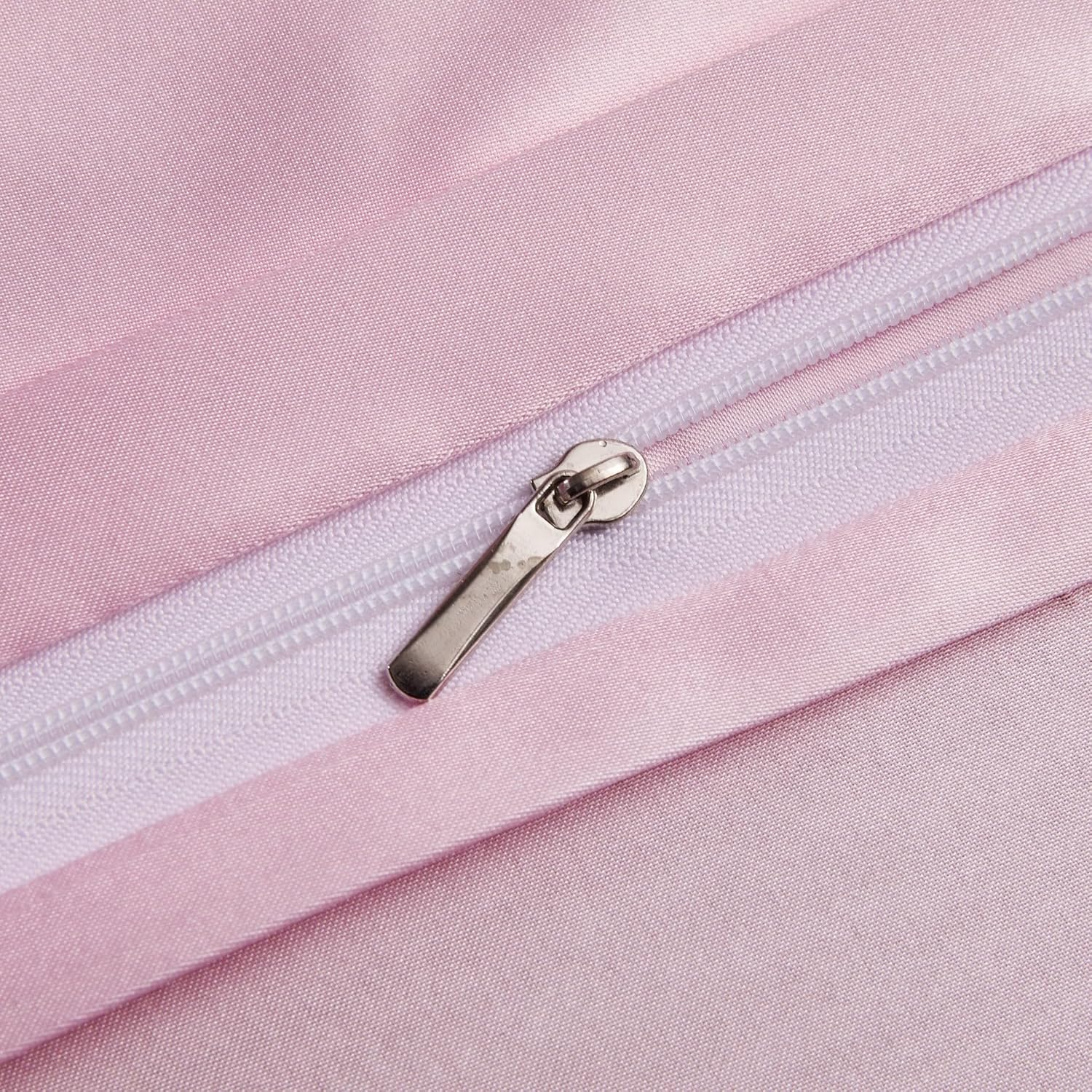 Thumbnail 4 de Housse de Couette Satin 200x200 Rose Uni – YASMENG, Deluxe, avec Taies 65x65 et Fermeture Éclair