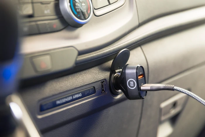 Thumbnail 5 de Kenu Handyhalterung + BlueBuilt Quick Charge 18W