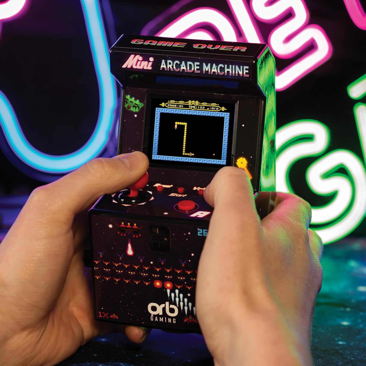 Detalle de Thumbs Up Orb Gaming Mini Arcade Machine with 240 built-in 8-bit games and 2.5-inch full-colour screen