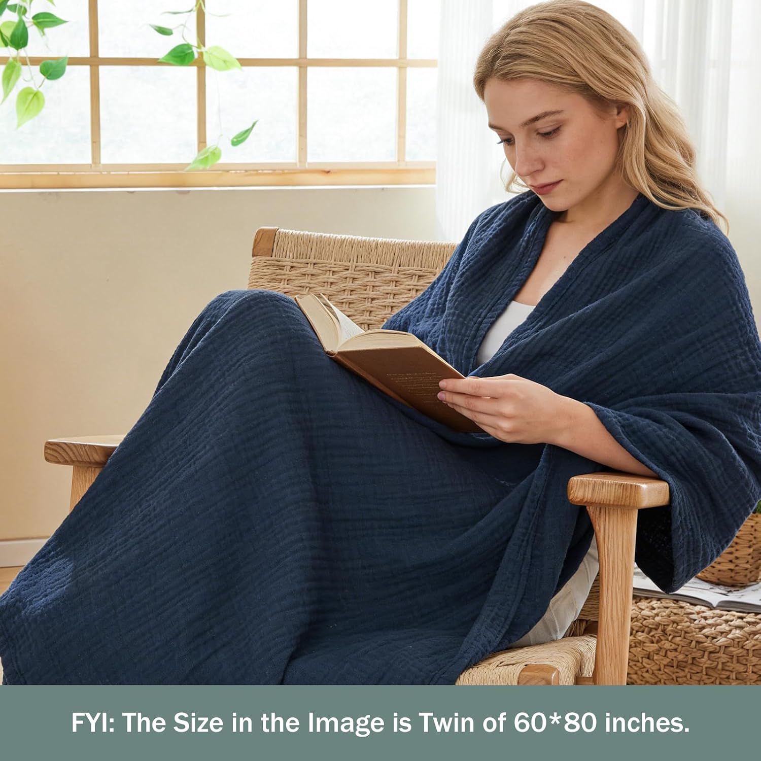Thumbnail 3 de EMME Navy Super King Muslin Cotton Blanket, 120" x 94
