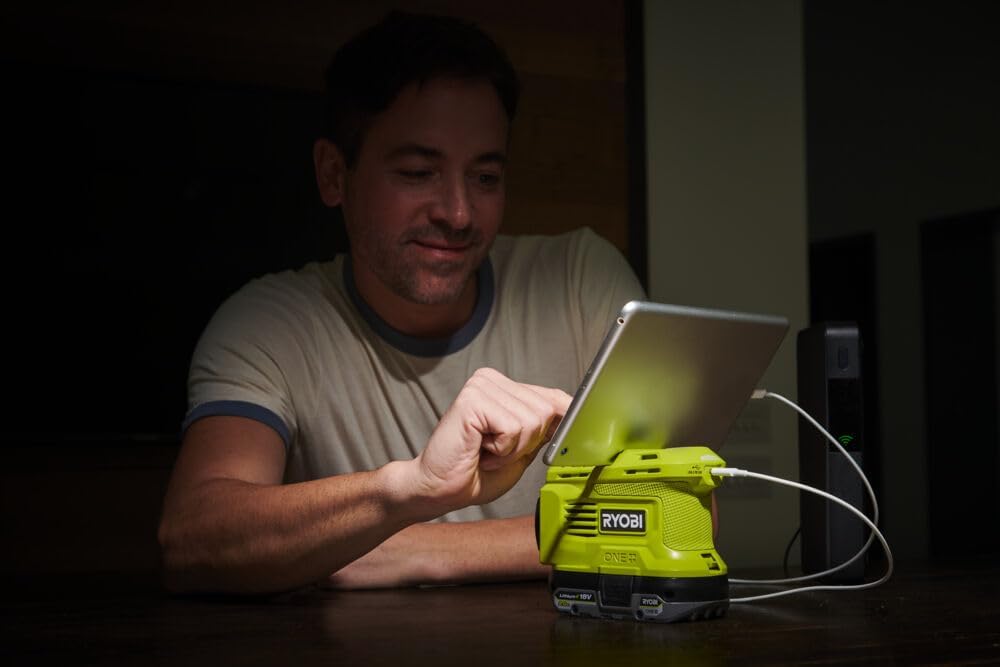 Thumbnail 6 de RYOBI Inverseur de Tension sans Fil 18V One+ RY18BI150B-0 – 150 W, Prise 230V + USB-C, Nomade