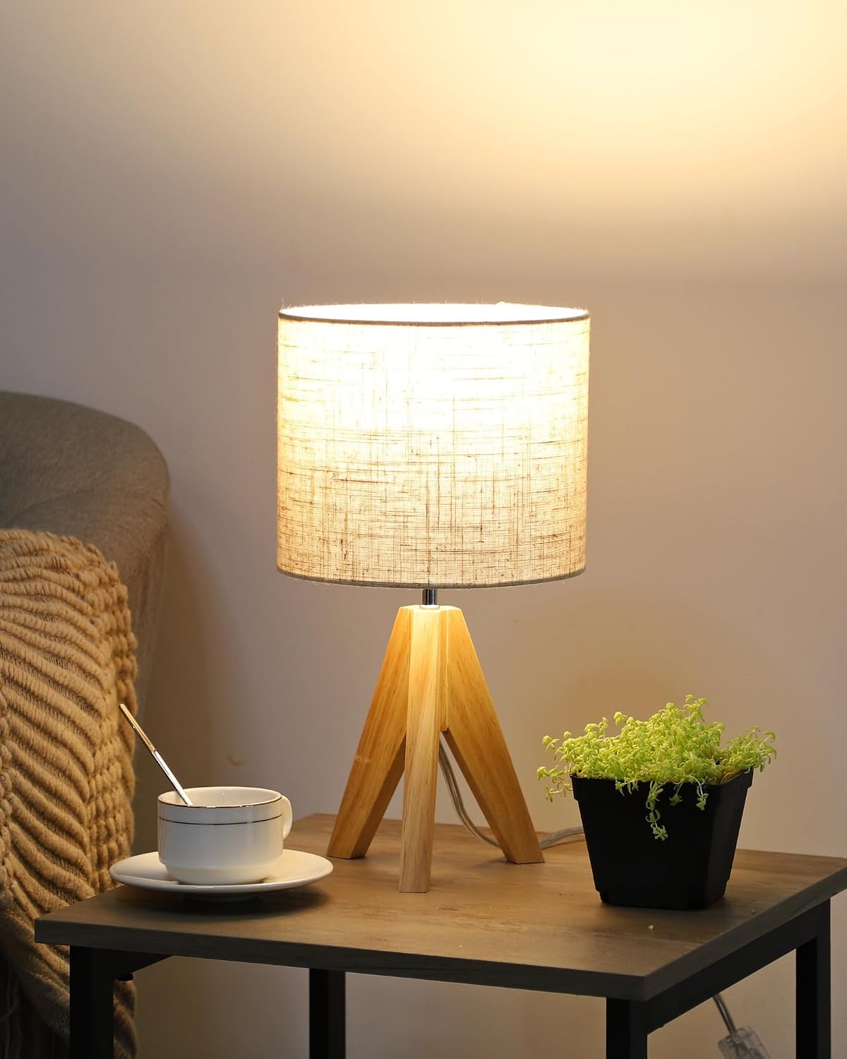 Detalle de EDISHINE Nachttischlampe aus Holz mit E27-Fassung und beigem Leinen-Schirm (36 cm)