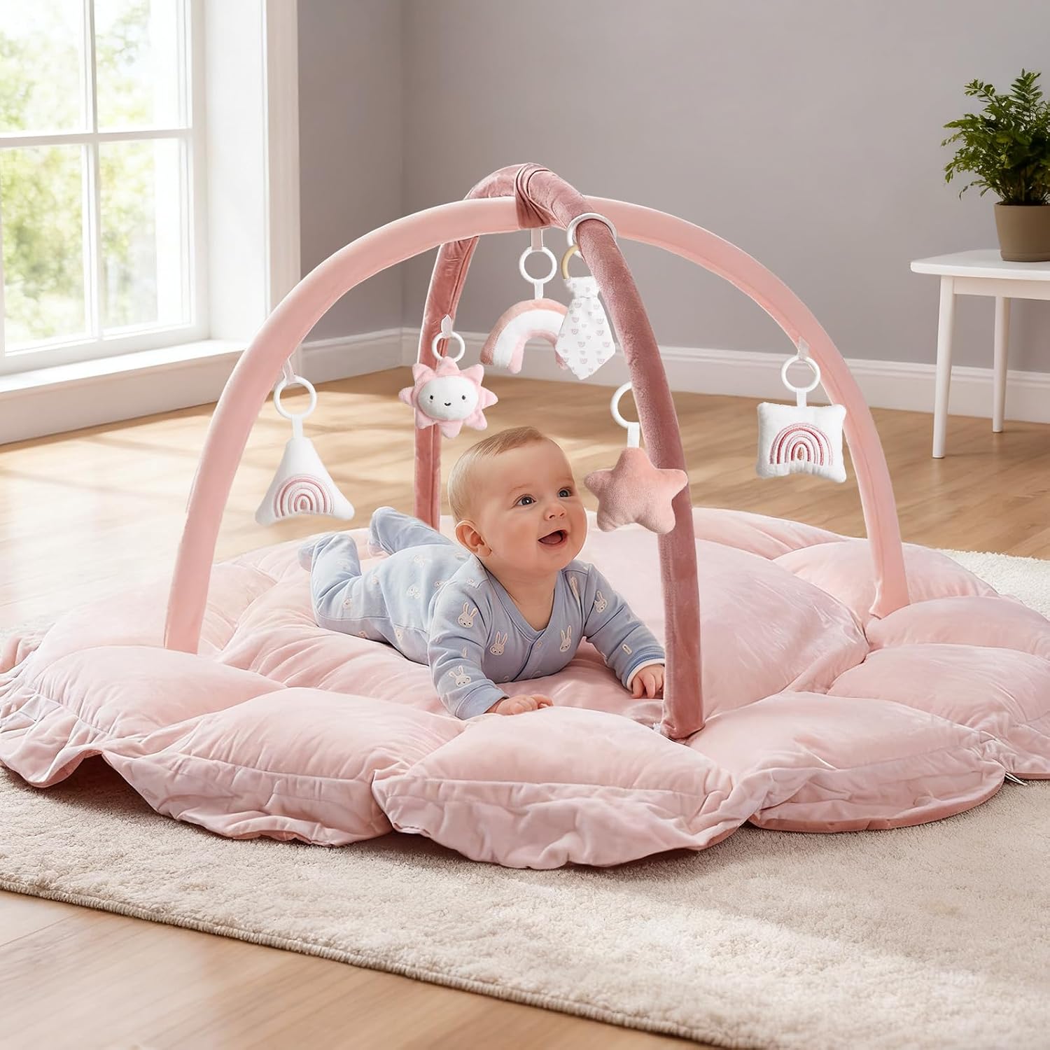 Detalle de Mallify 5-in-1 Baby Play Gym Mat with 6 Sensory Toys, Pink Plush Surface