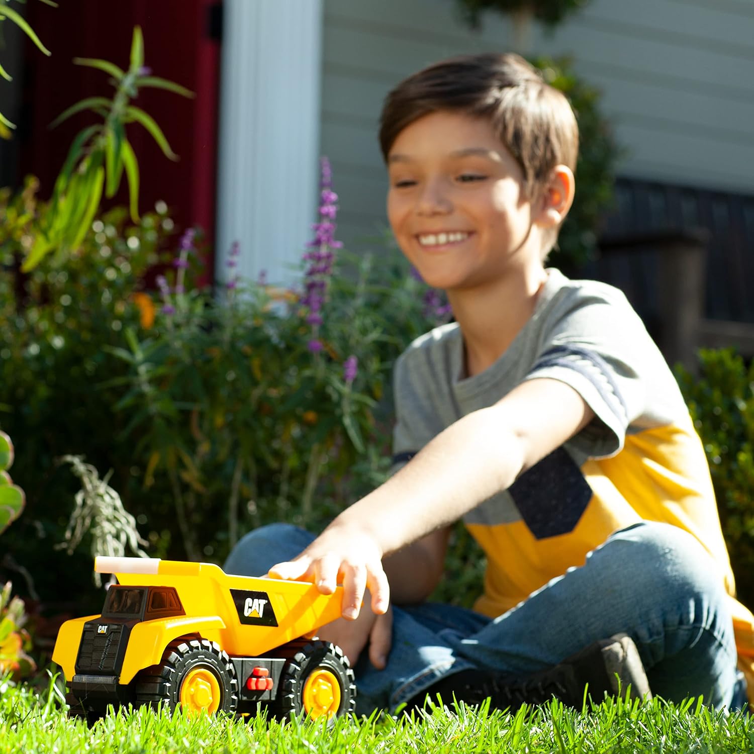 Detalle de CAT Dump Truck Toy 10-Inch