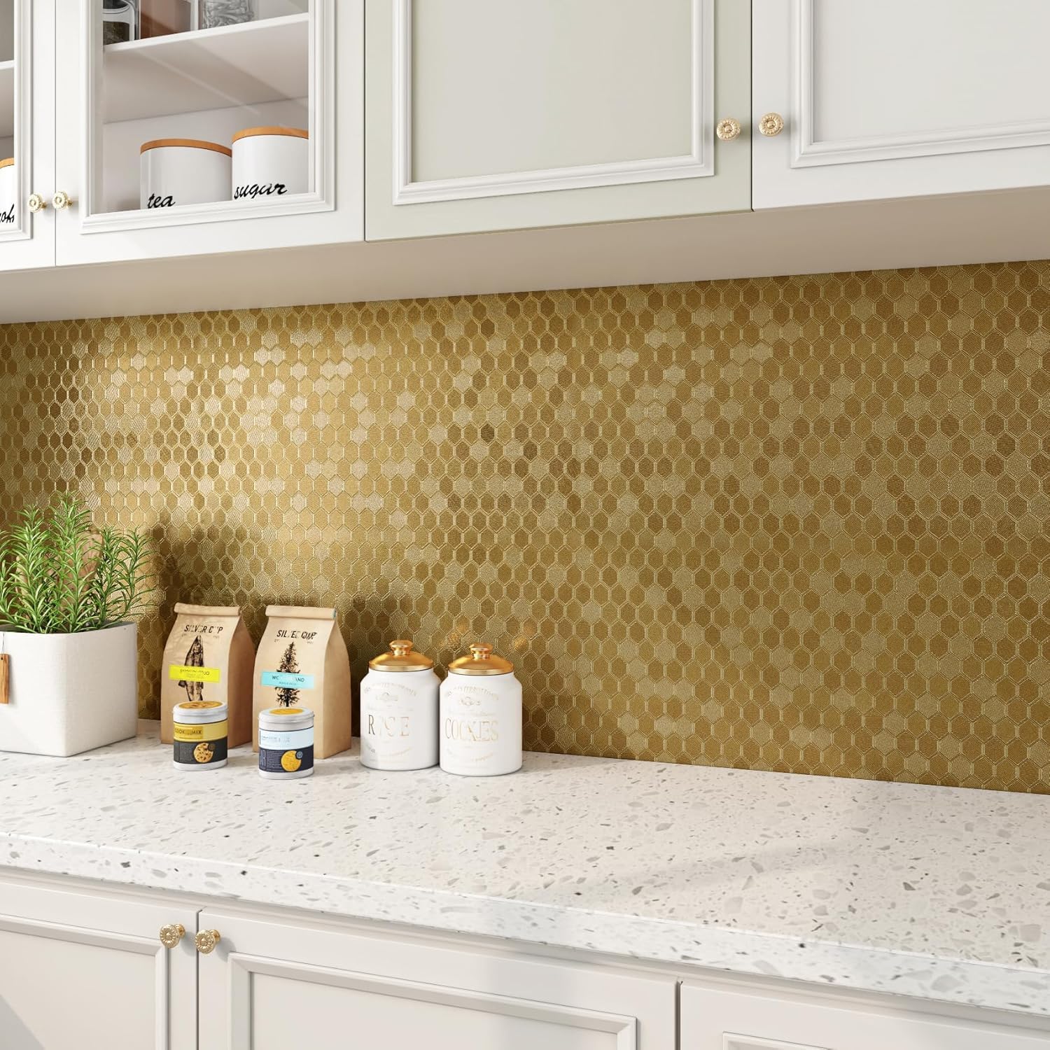Detalle 2 de FunStick Selbstklebende Tapete Metallisch Braun Gold mit Wabenmuster, 40 cm × 200 cm