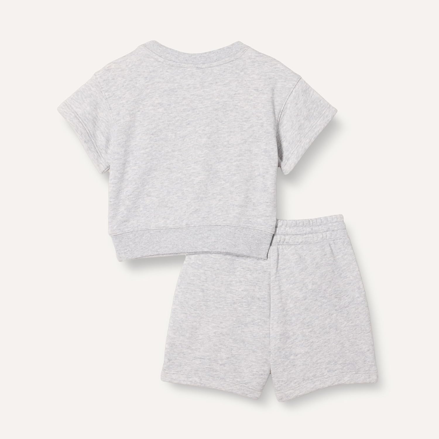 Detalle 2 de Amazon Essentials Boy's Relaxed Fit Sweatshirt and Shorts Set