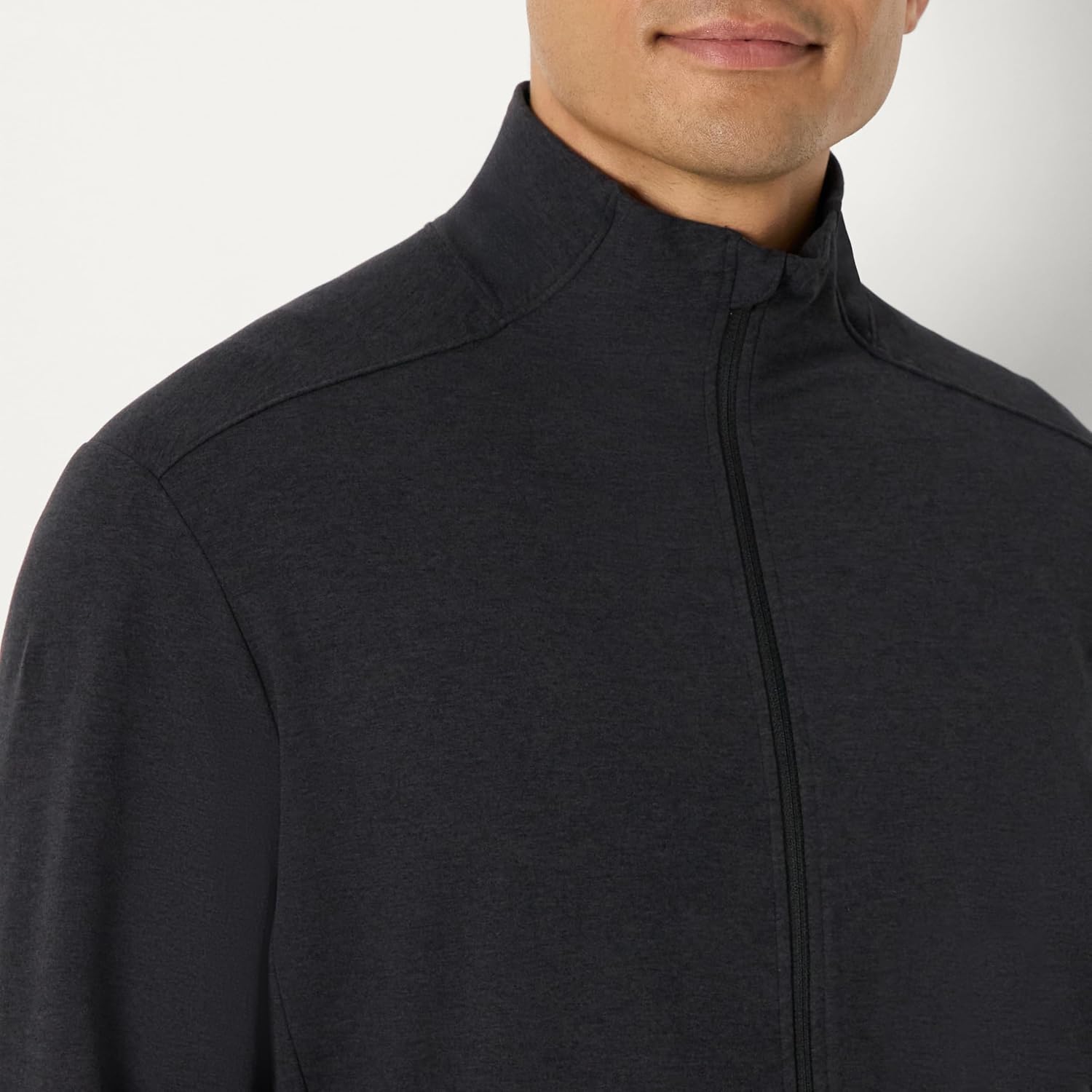 Detalle 2 de Amazon Essentials Herren Funktions-Trainingsjacke mit Reißverschluss