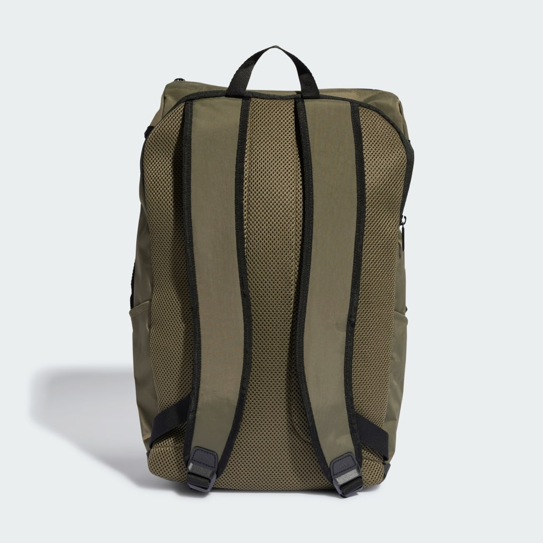 Detalle 2 de Mochila 4ATHLTS Camper de Adidas: versatilidad y estilo para tu día a día