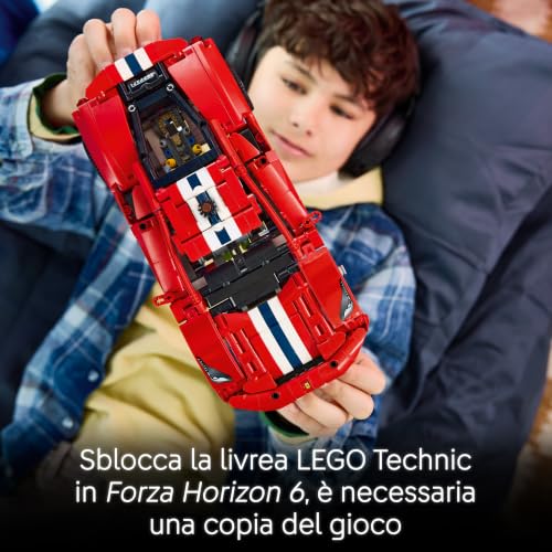 Detalle de LEGO Technic Auto Ferrari 488 PISTA 42235: il modello da collezione per giovani piloti e appassionati di Meccaniche