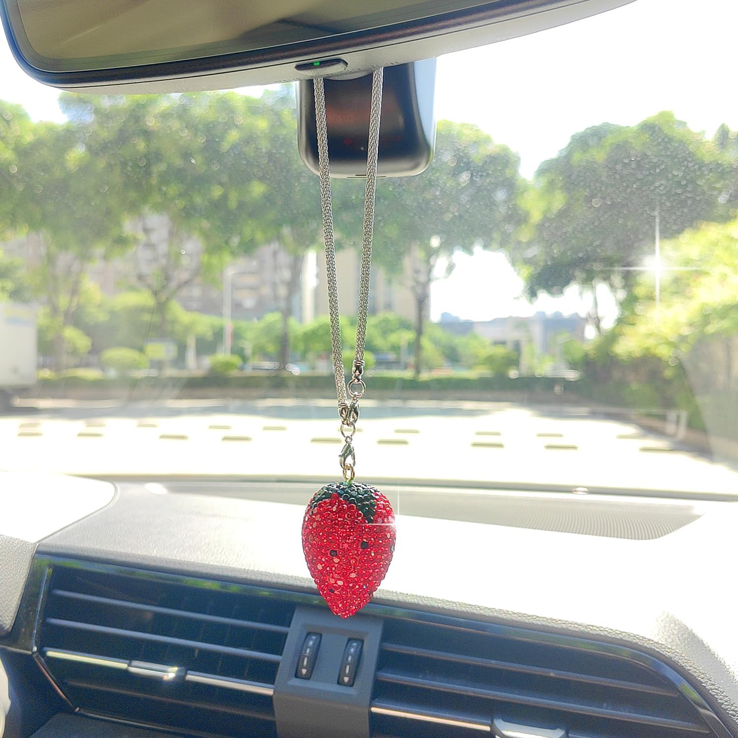 Detalle de Strawberry Rearview Mirror Charm with Rhinestones