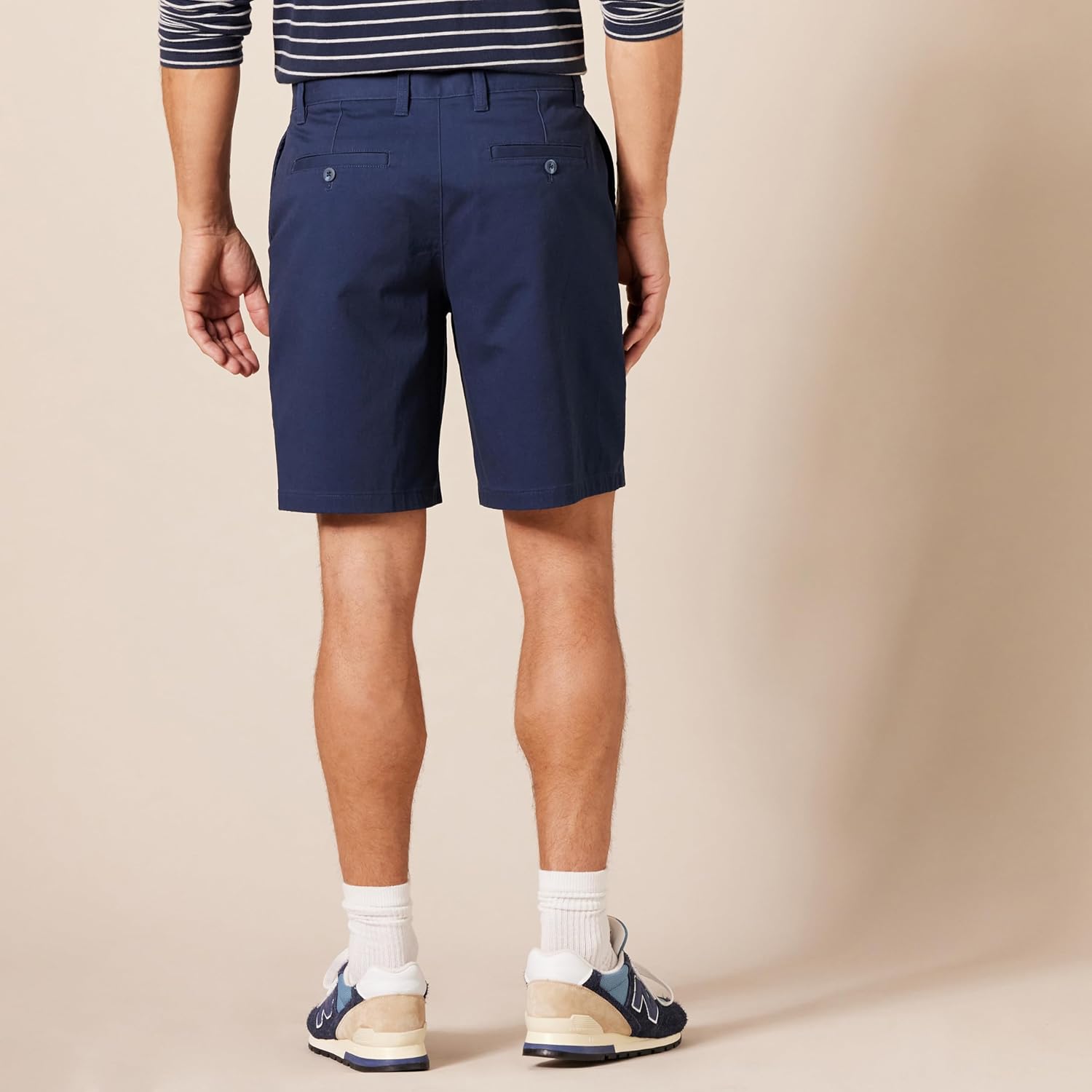 Thumbnail 1 de Amazon Essentials Men's Classic-Fit 9" Comfort Stretch Chino Shorts