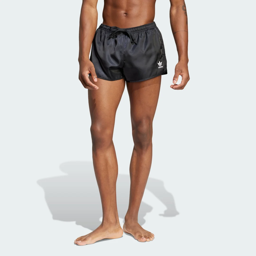 Imagen de Bañador Adicolor 2-Inch 3 bandas de Adidas: versátil y cómodo, para verano y playa en OfertitasTOP