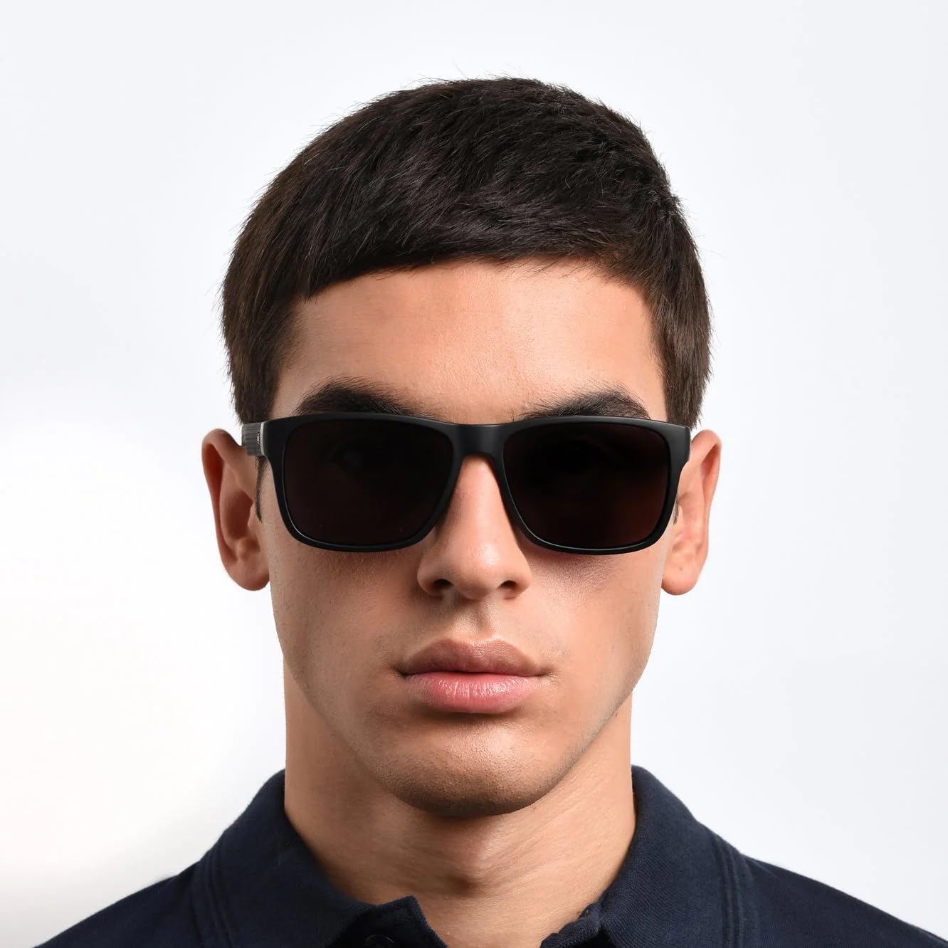 Detalle de Tommy Hilfiger TH 1718/S Sunglasses Uomo – pacco da 1, modello 56 mm, colore 08A/IR BLACK GREY