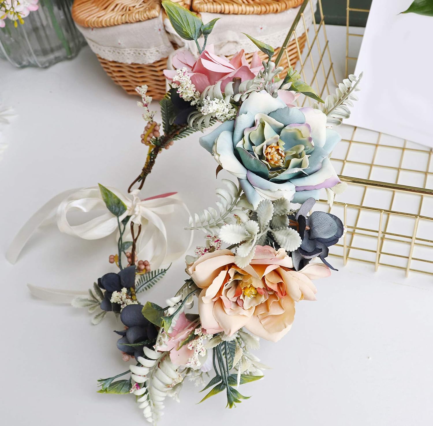 Detalle 1 de Vivivalue Floral Crown with Fabric Flowers