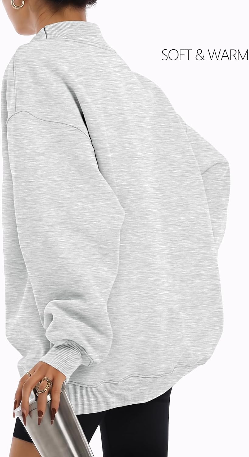 Detalle 2 de Trendy Queen Oversized Women's Hoodie Sweatshirt with Asymmetric Neckline