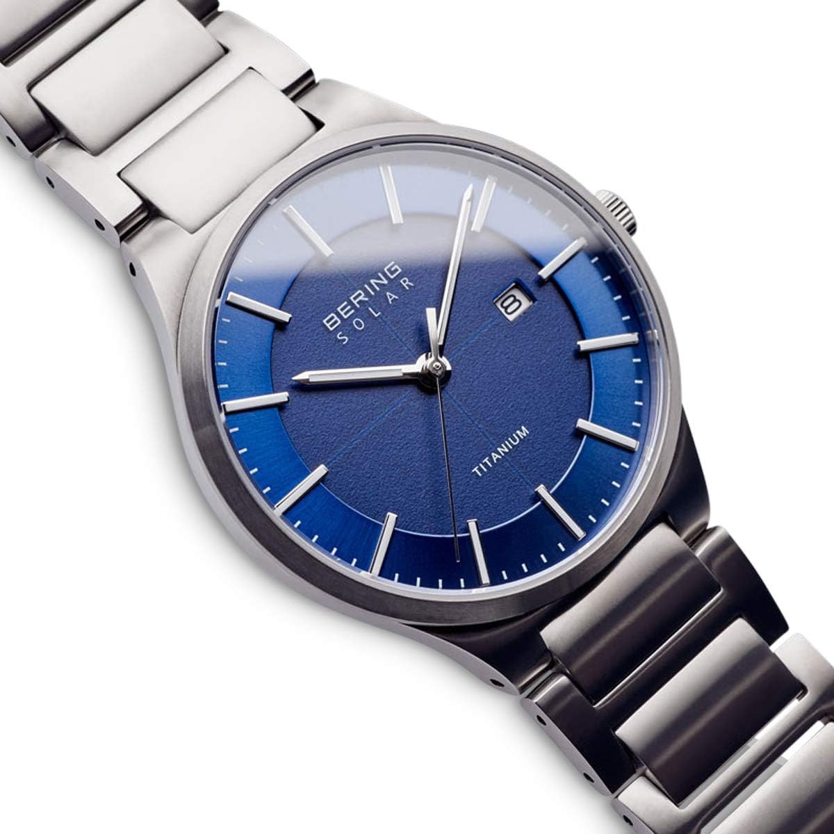 Thumbnail 2 de BERING Montre solaire 39 mm Titane