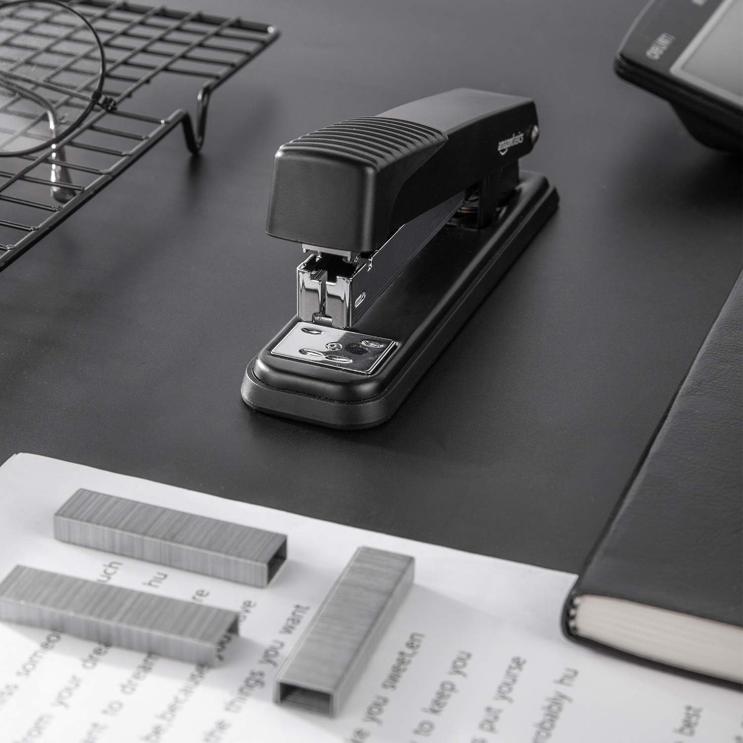 Thumbnail 6 de Amazon Basics Full-strip Metal Stapler 20-sheet