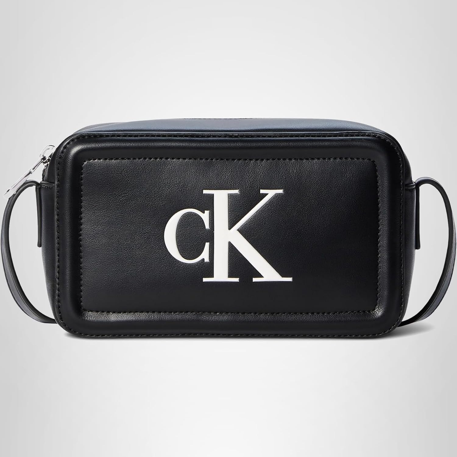 Detalle 2 de Calvin Klein Women’s Bold Camera Bag with Logo – embossed monogram & top zip