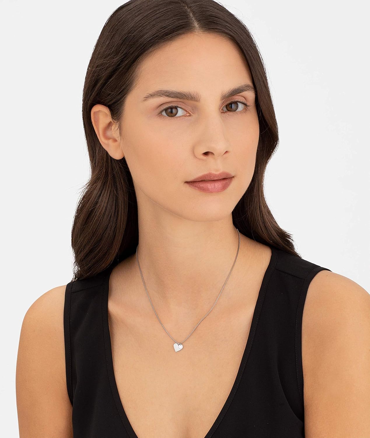 Detalle de LIEBESKIND BERLIN Herz-Schmuck für Damen – Edelstahlkette, Armband und Ohrringe mit Herzanhänger