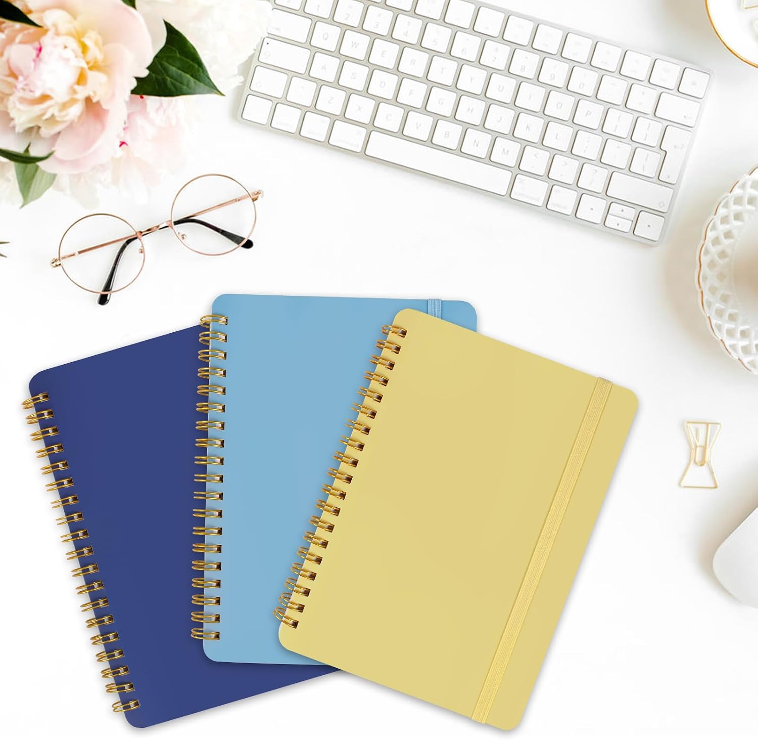 Detalle 2 de Utron 5x7 Spiral Notebooks, 3-Pack with College-Ruled Pages and Elastic Straps