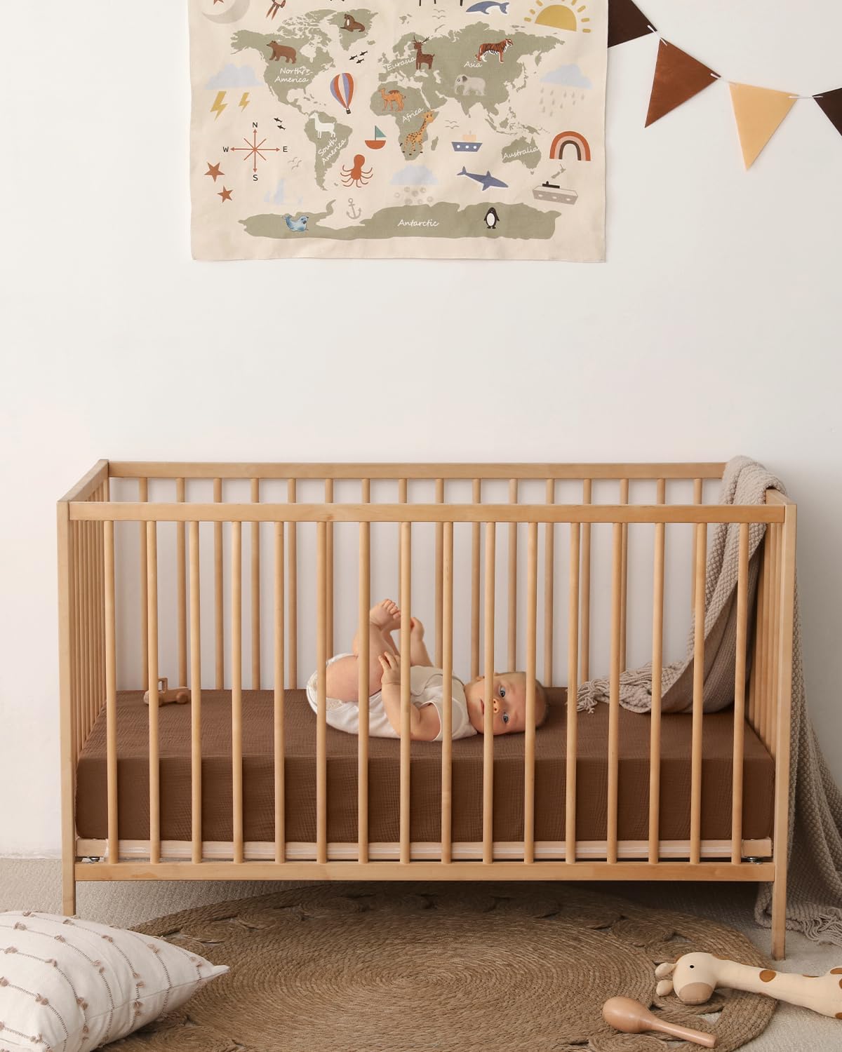Detalle 2 de Blissful Diary Muslin Crib Sheets (Boho Neutral) for 52''x28'' Standard Crib Mattress, 2-Pack (Sunshine & Brown)