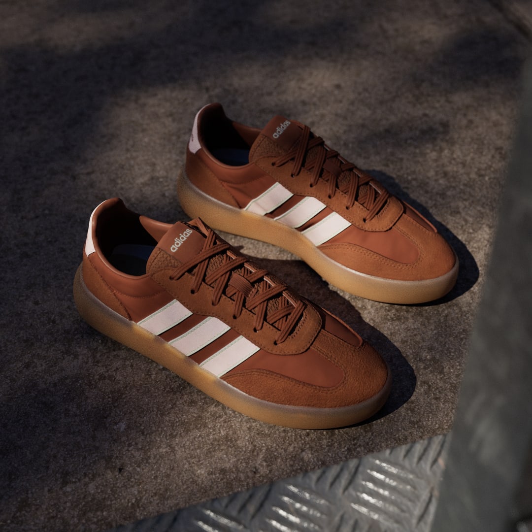 Detalle 2 de Zapatilla Barreda Decode de Adidas: motor urbano en color marrón