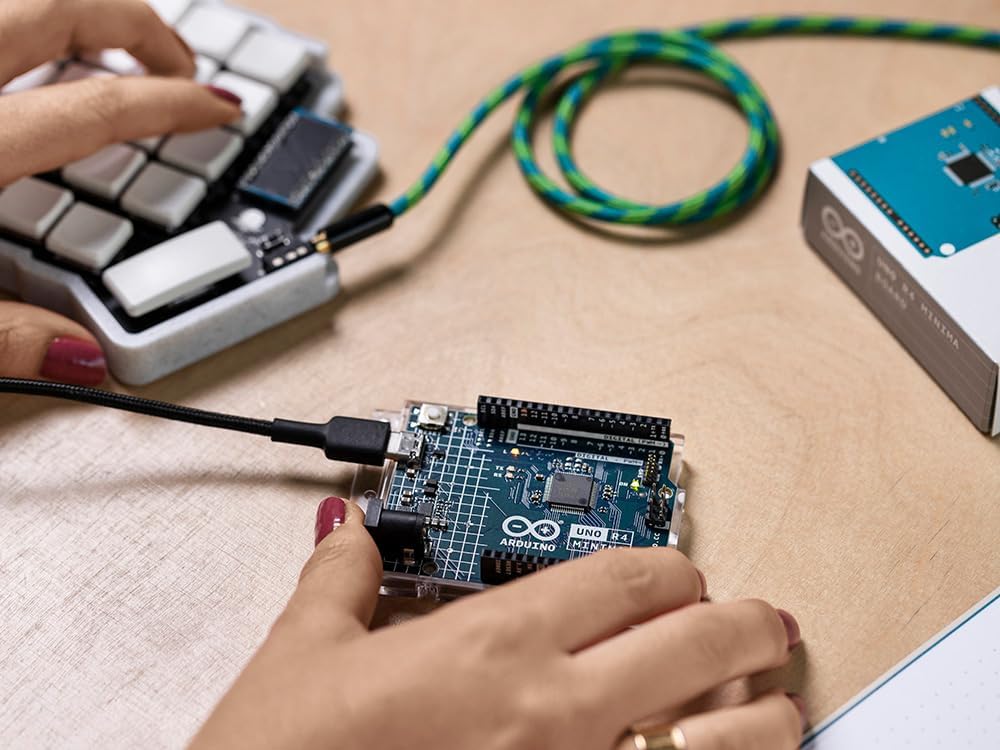 Thumbnail 5 de Arduino UNO R4 Minima ABX00080 コントローラーボード、Renesas RA4M1・USB-C・CAN・12ビットDAC