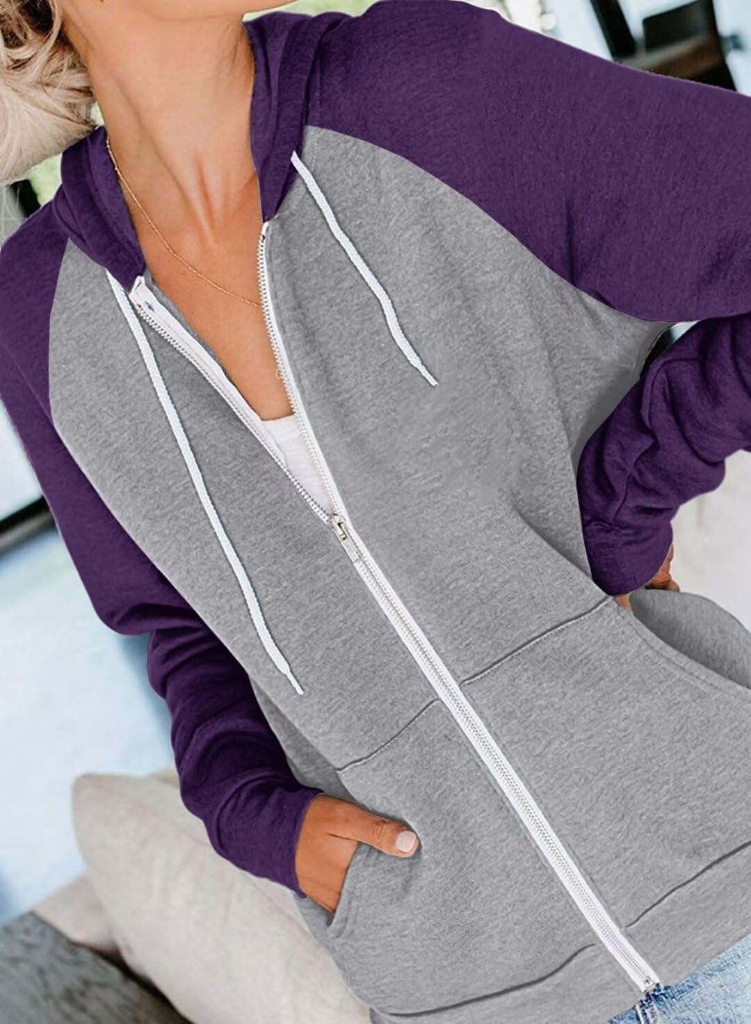 Thumbnail 1 de LACOZY Women's Long Sleeve Zip Up Hoodies: Colour Block Oversized Hoodie with Pockets
