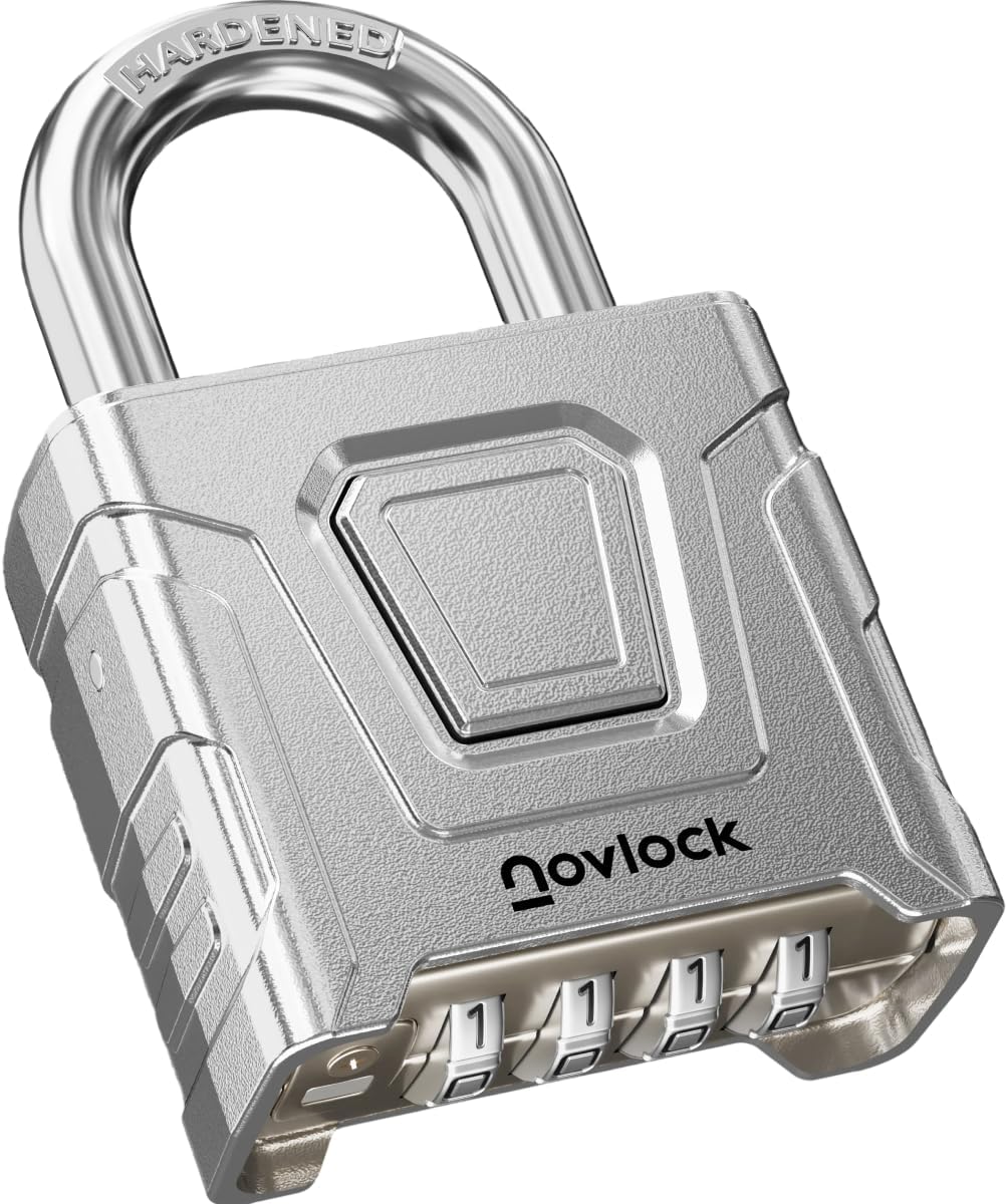 Detalle de NovLock Outdoor Combination Padlock, 0.31-Inch Shackle