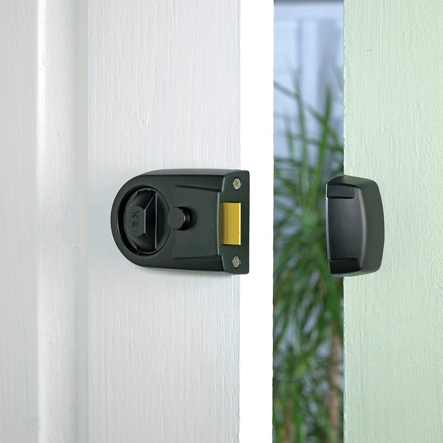 Thumbnail 3 de Yale Smart Living YD-01-CON-BL keyless connected-ready smart door lock (60mm nightlatch, black cylinder)