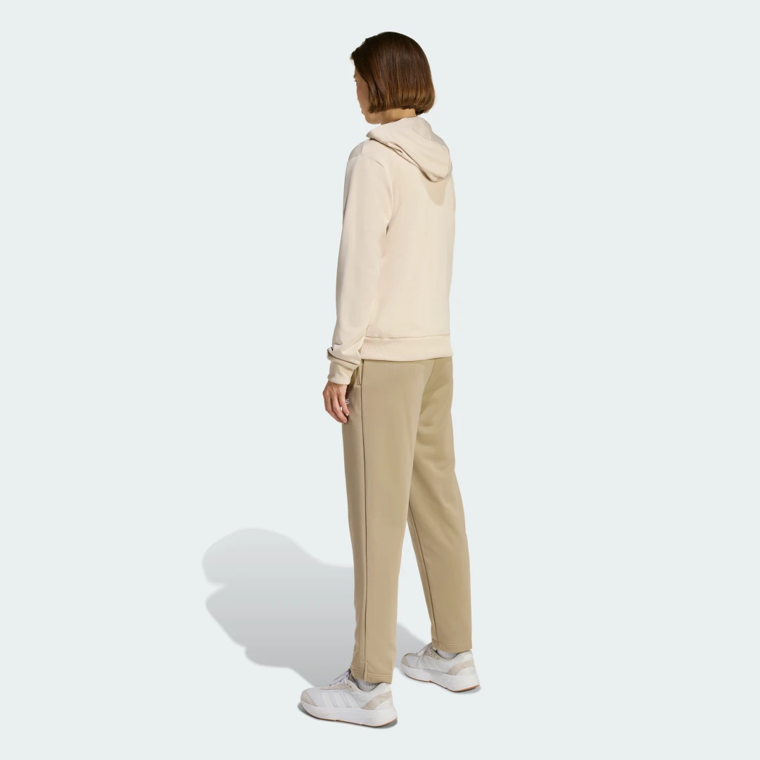 Detalle 2 de Chándal Essentials Linear Beige de Adidas