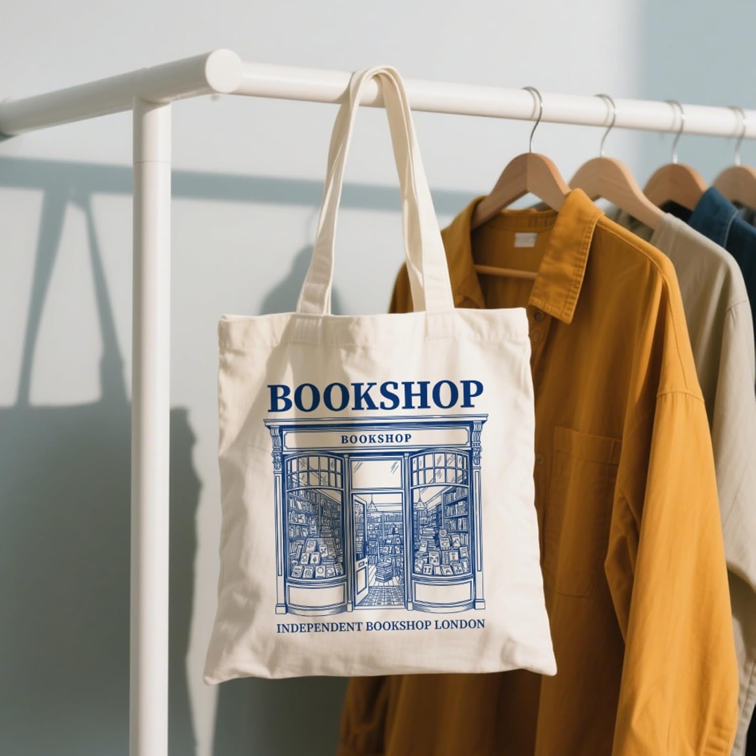 Detalle de ANATTASOUL Canvas Tote Bag London Bookshop – Durable Reusable Tote for Everyday Use