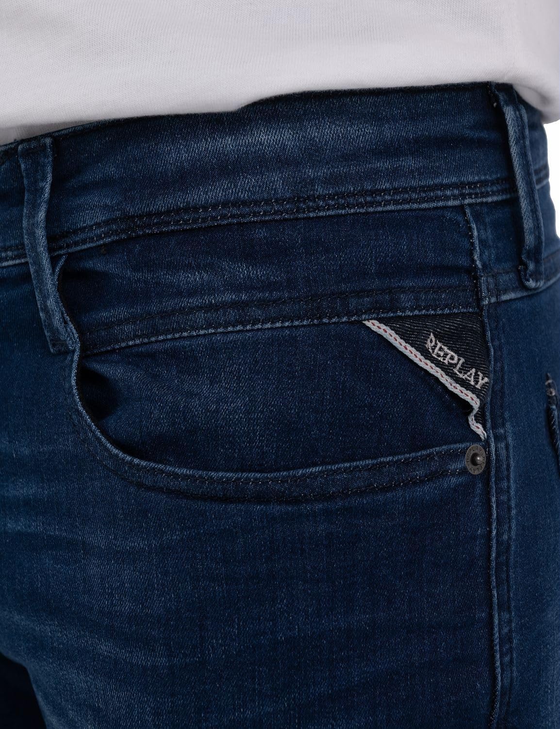 Detalle 2 de Replay Anbass Slim-Fit Jeans mit Comfort Stretch – Herren