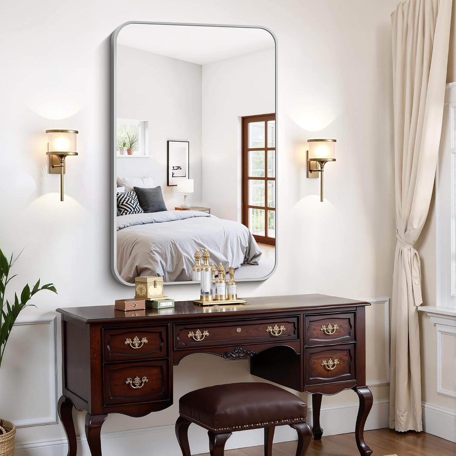 Detalle 2 de FORBATH 30x48 Inch Silver Bathroom Mirror with Aluminum Frame and Rounded Corners