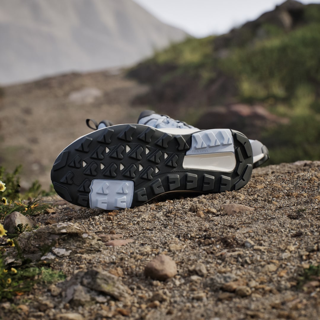 Detalle de Zapatilla Terrex Anylander Hiking de Adidas: apuesta práctica para salidas ligeras al aire libre