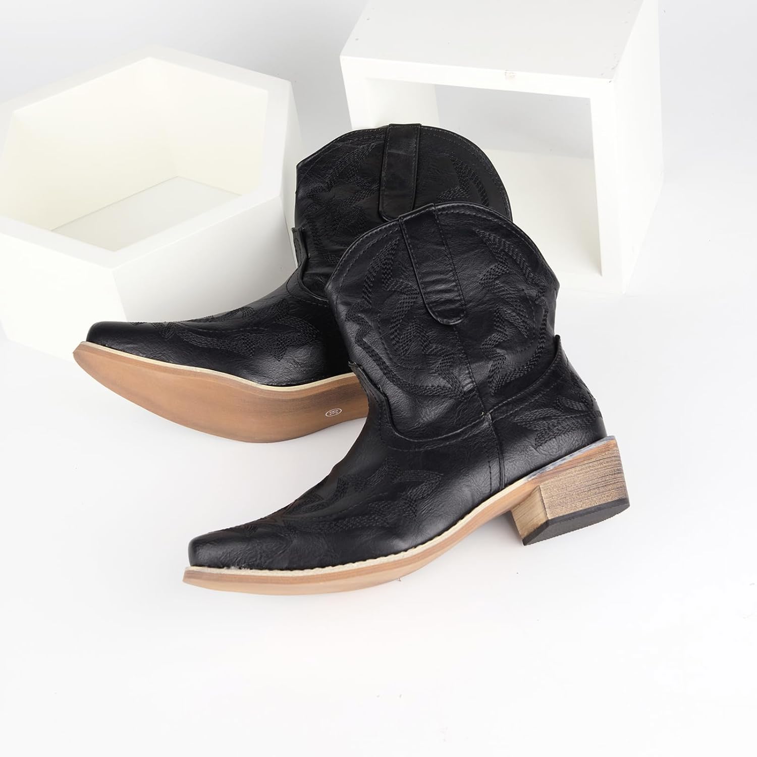 Detalle de Ophestin Womens Western Cowboy Boots: Low Chunky Pointed Toe with Wide Calf and Embroidery