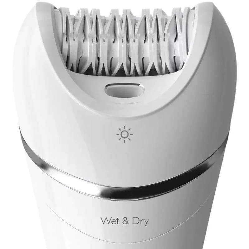 Detalle 2 de Philips Epilator Series 8000 BRE700/00 Wet & Dry: depiladora sin cables para uso en seco y bajo la ducha