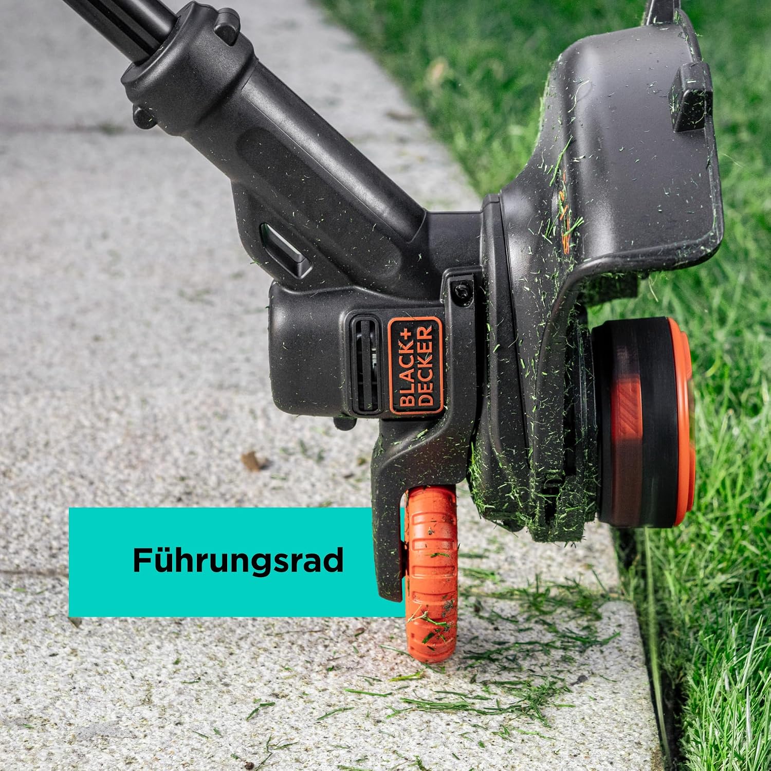 Thumbnail 6 de BLACK+DECKER 18V Akku-Rasentrimmer BCST918B – 28 cm Schnittbreite, AFS Reflex Fadenverlängerung, verstellbarer Zweithandgriff
