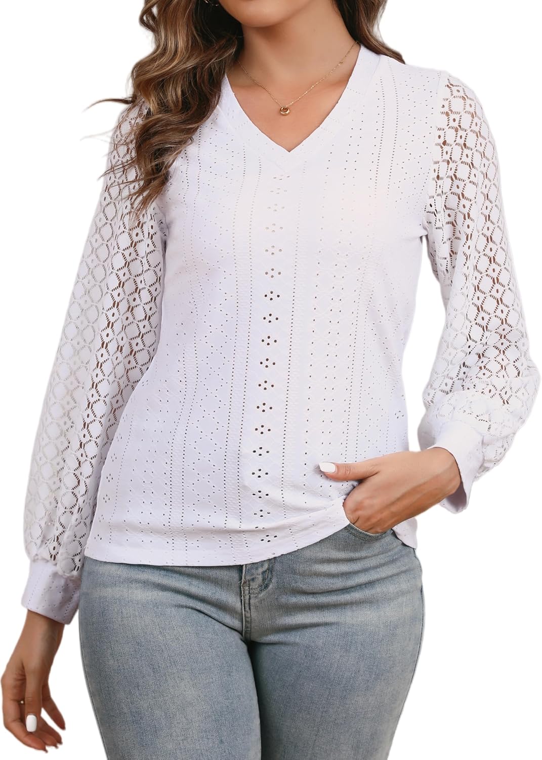 Detalle de Women Crochet Long Sleeve V Neck Lace Blouse – Soft, Lightweight Spring/Summer Autu mn Top