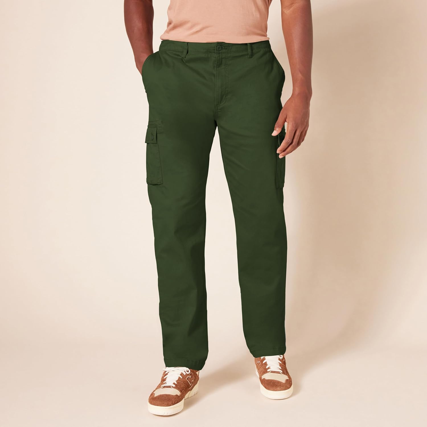 Thumbnail 4 de Amazon Essentials Men’s Straight Fit Stretch Cargo Work Trousers (Big & Tall available)